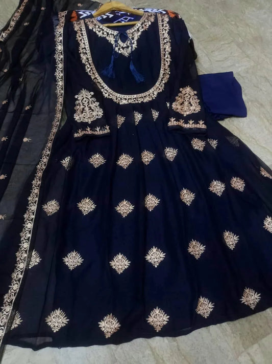 3 Pcs Women's Stitched Chiffon Embroidered Maxi Suit