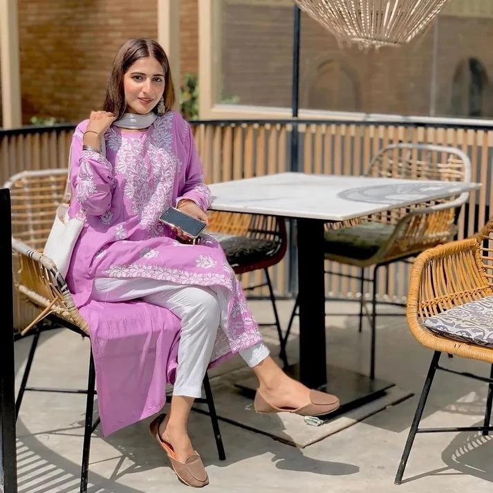 1 Pc Woman's Stitched Linen Embroidered Kurtaa