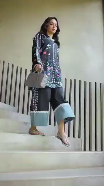 Printed Kurta Set with Emroidered Details