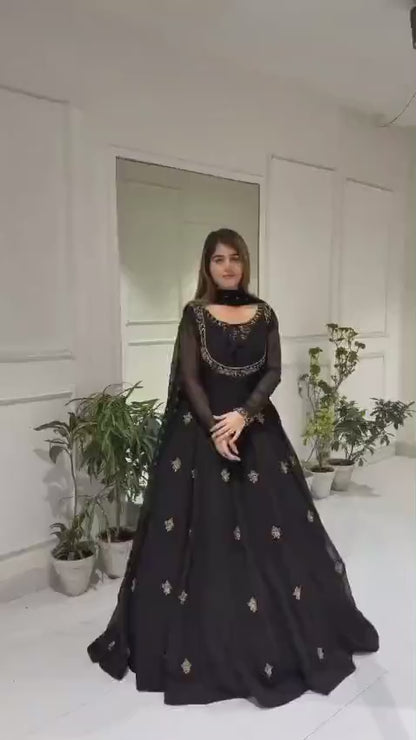 3 Pcs Women's Stitched Chiffon Embroidered Maxi Suit